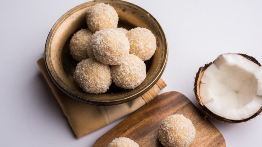 coconut ladoo