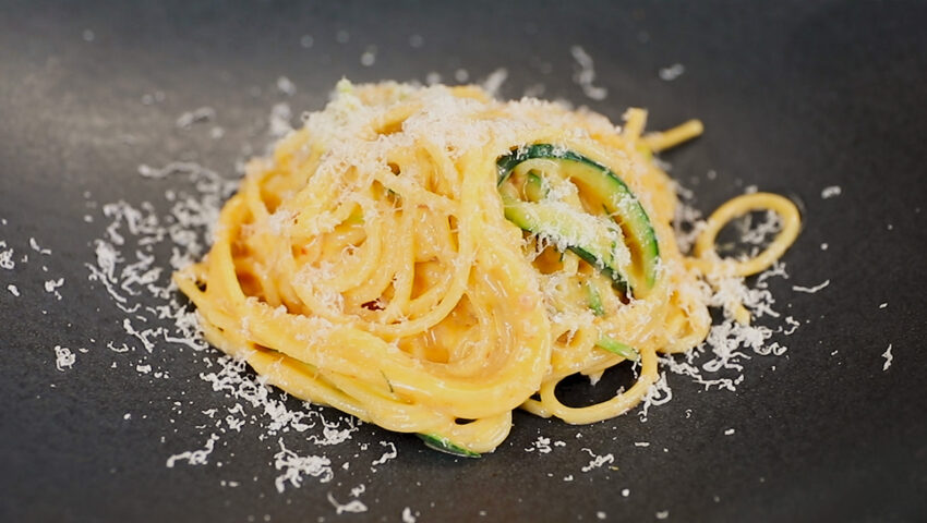 Courgette, spaghetti ndujanara